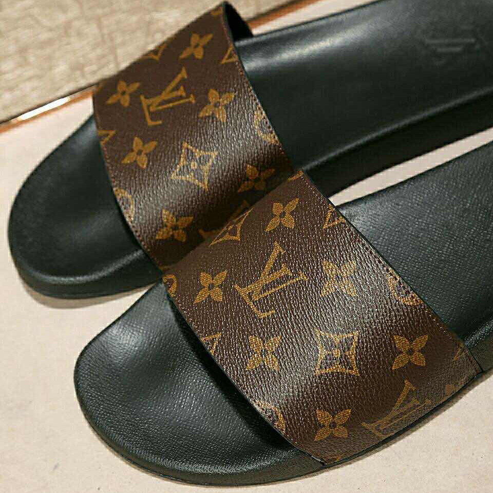 Louis Vuitton Monogram Slippers - 