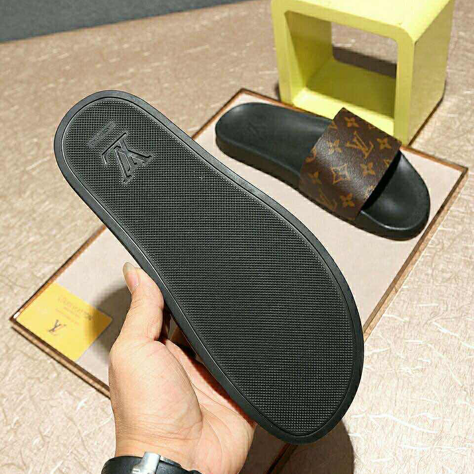 Louis Vuitton Monogram Slippers - 