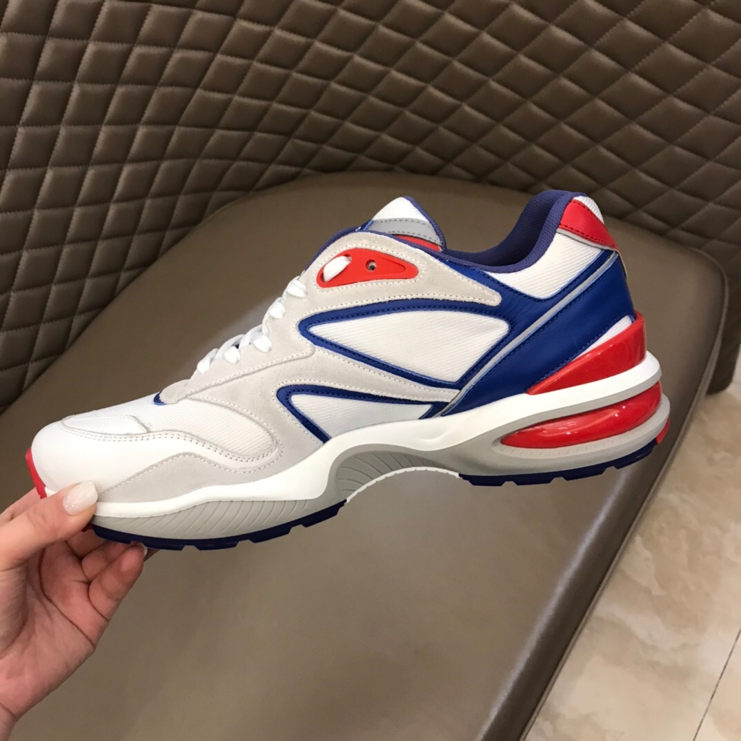 Louis Vuitton Men's Sneaker  - 