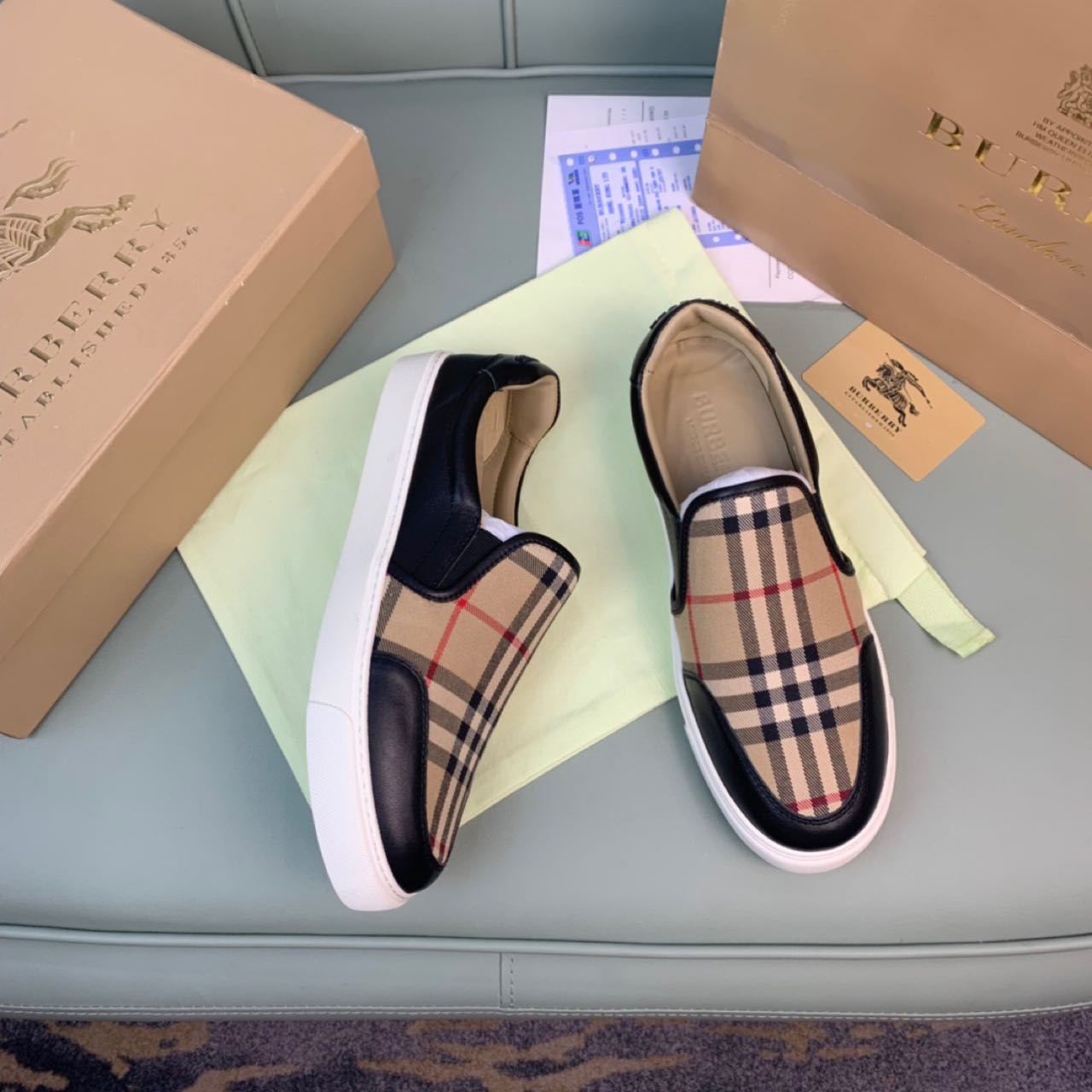 Burberry Vintage Check Loafers   - 