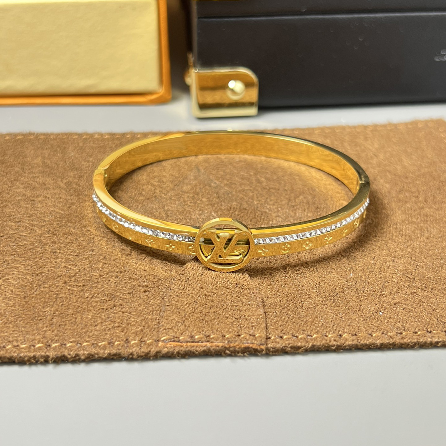 Louis Vuitton Bracelet - 