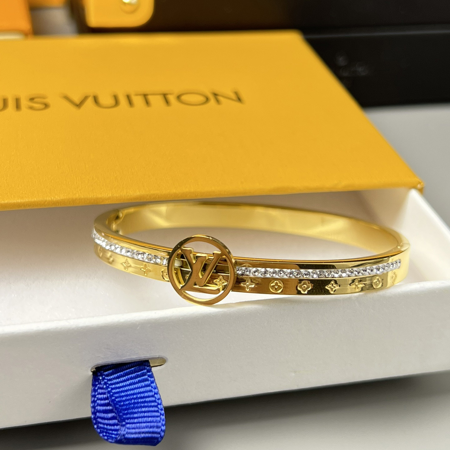Louis Vuitton Bracelet - 