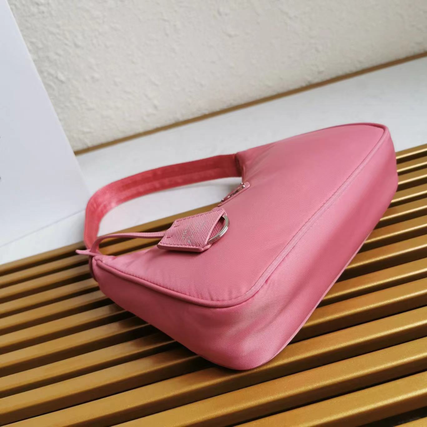 Prada Logo Shoulder  Bag (23-13-5cm) - 