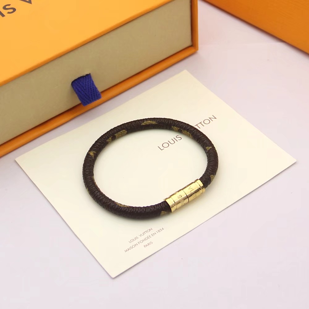 Louis Vuitton Bracelet - 