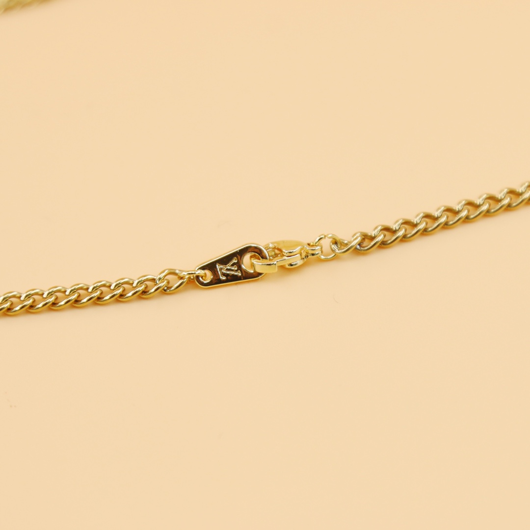 Louis Vuitton LV Skateboard Pendant   MP3276 - 