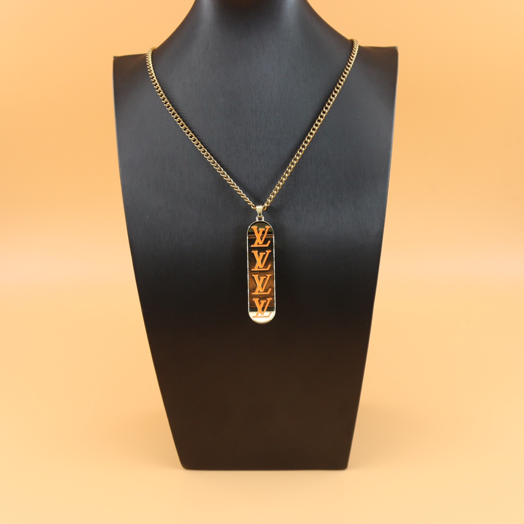 Louis Vuitton LV Skateboard Pendant   MP3276 - 