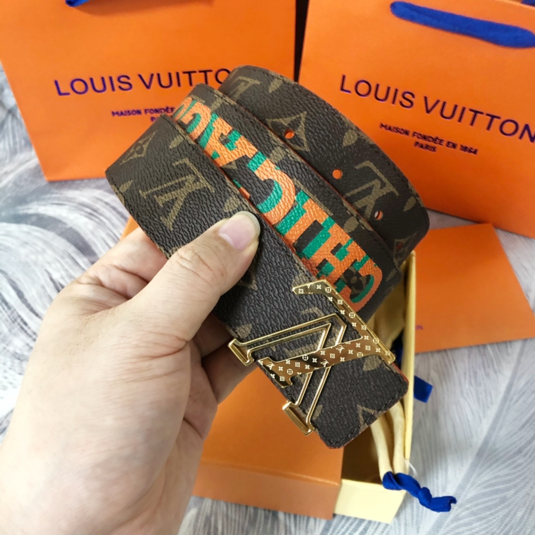Louis Vuitton LV Pyramide Cities Exclusive 40MM Reversible Belt—Chicago - 