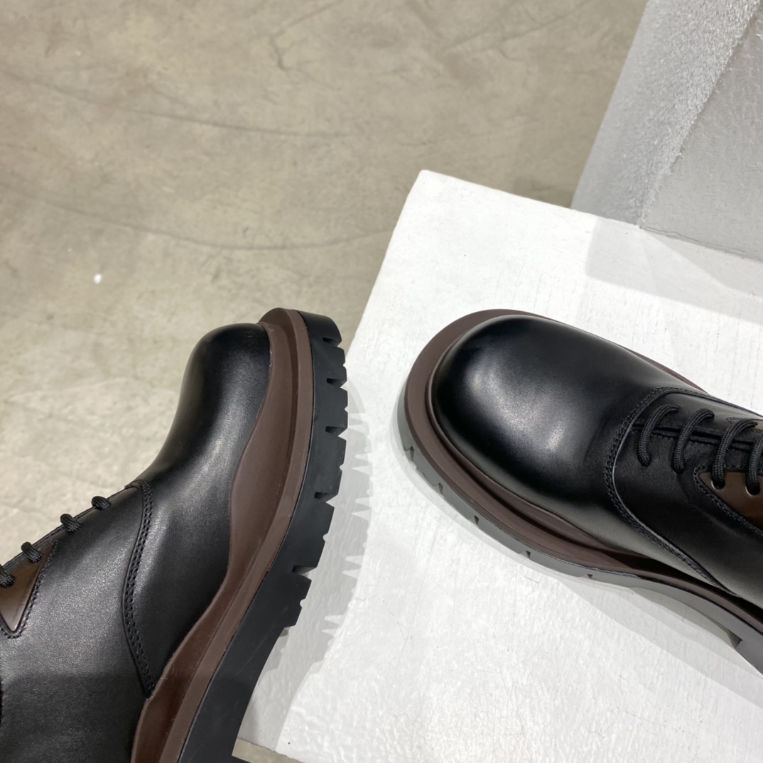 Bottega Veneta Vegetally-Tanned Leather Lace-Up Shoes - 