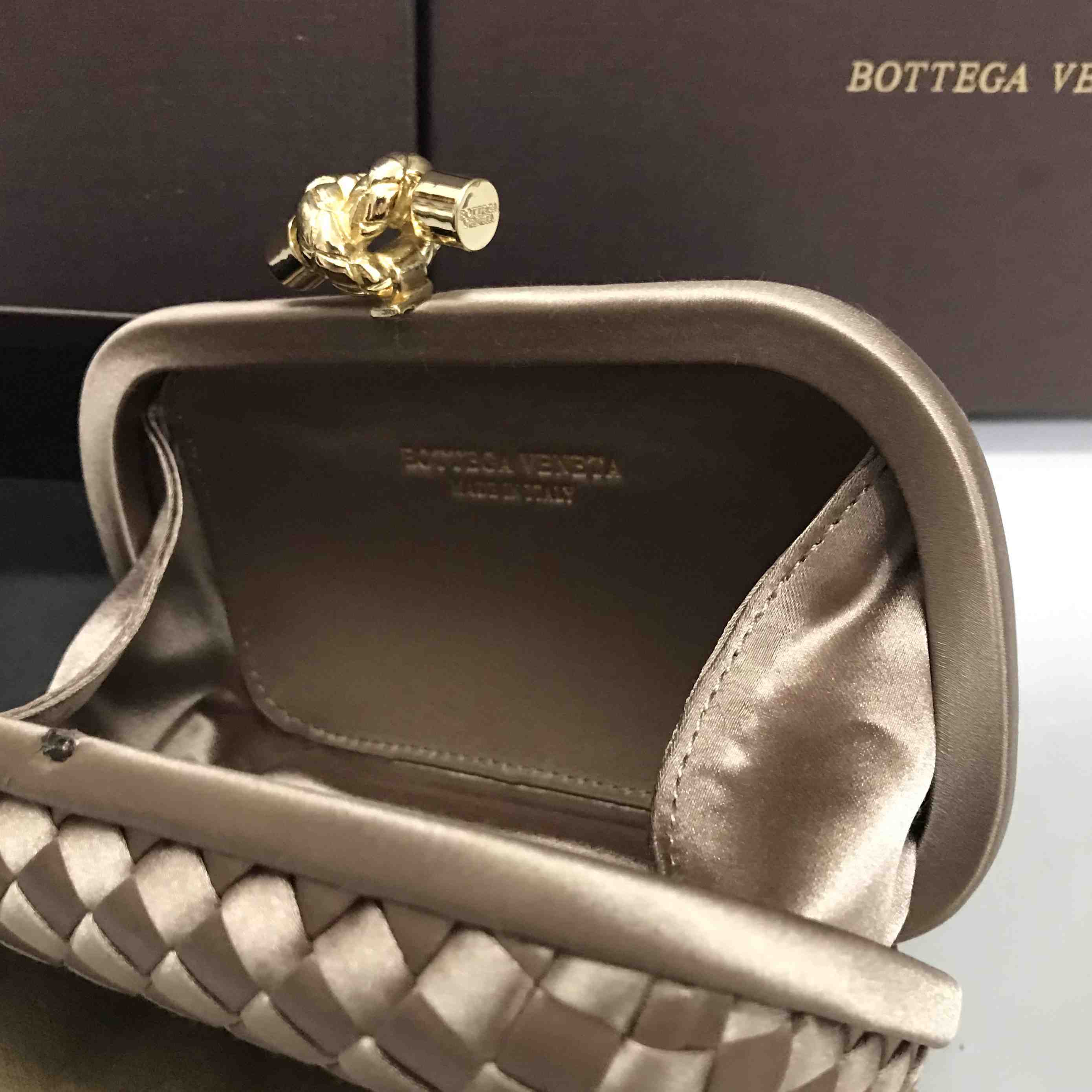 Bottega Veneta Pochette Knot Silk Clutch Bag(16.5-10-5cm)   B7750 - 