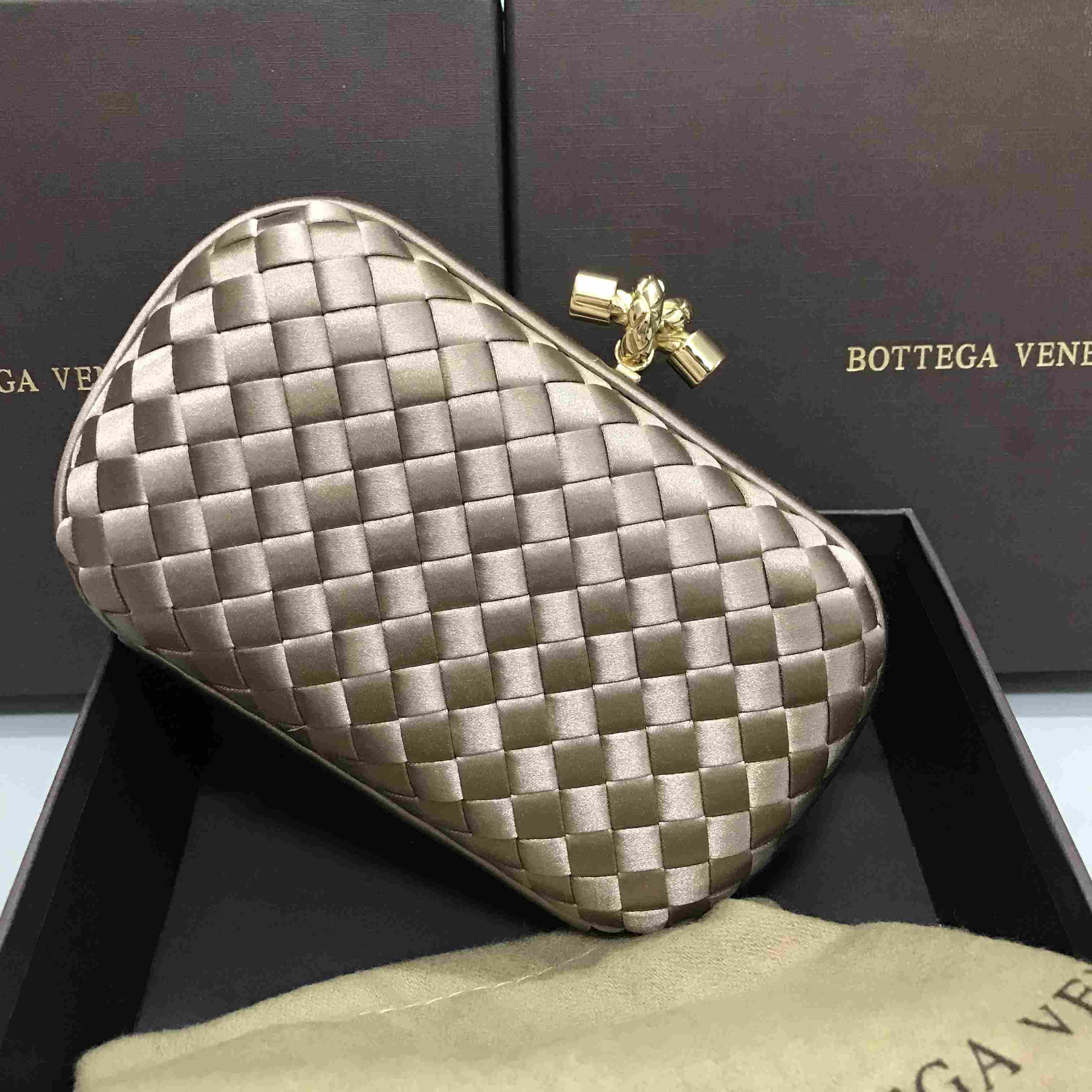 Bottega Veneta Pochette Knot Silk Clutch Bag(16.5-10-5cm)   B7750 - 