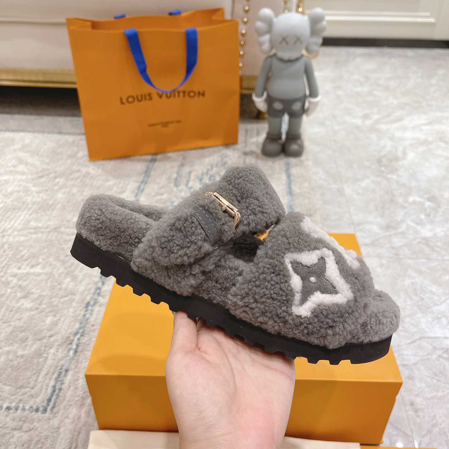 Louis Vuitton  Paseo Flat Comfort Mule - 