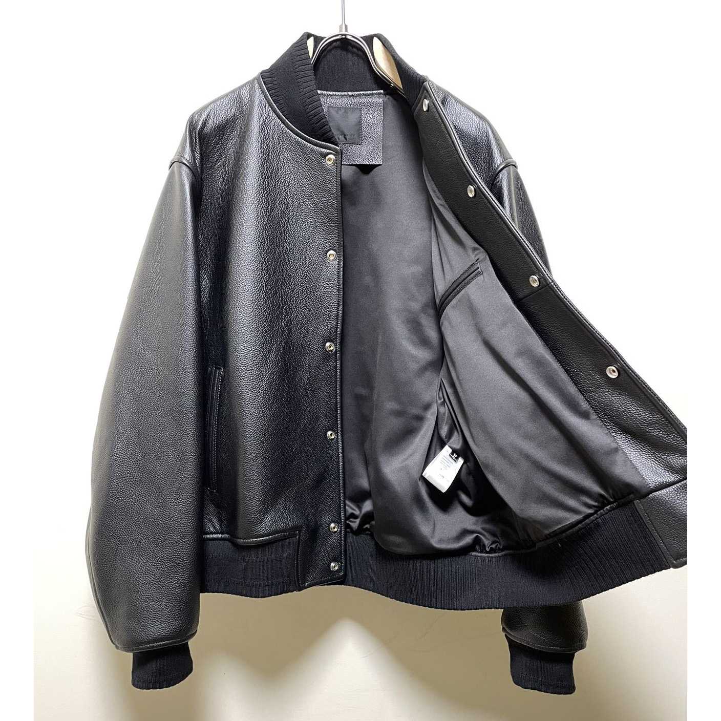 Givenchy Logo Leather Bomber Jacket In Black - 
