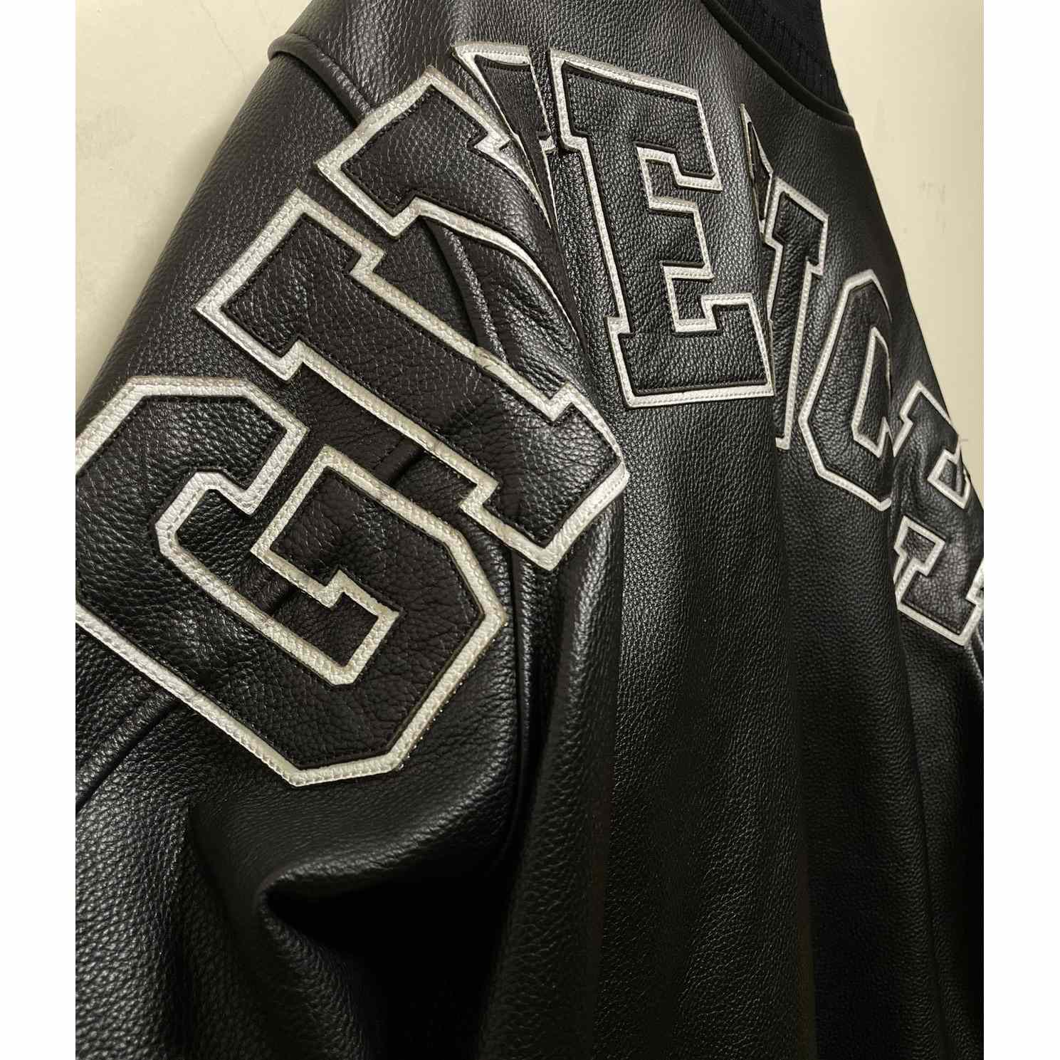 Givenchy Logo Leather Bomber Jacket In Black - 