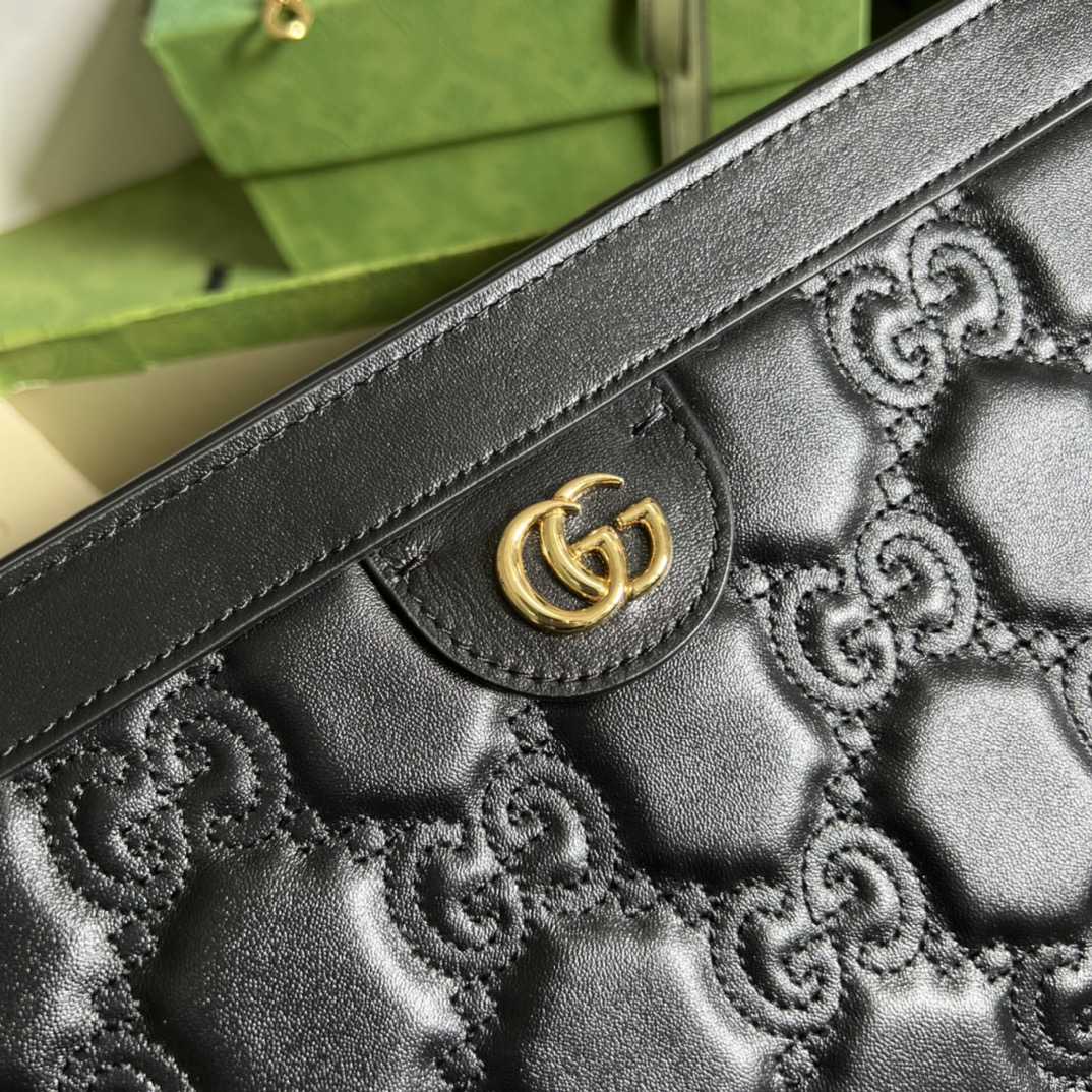 Gucci GG Matelassé Leather Medium Bag(32.5-20-10cm)   - 