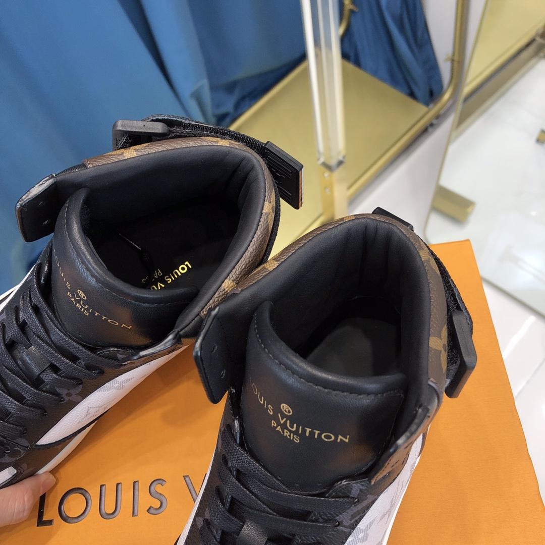 Louis Vuitton Rivoli Sneaker Boot    1A44VT - 