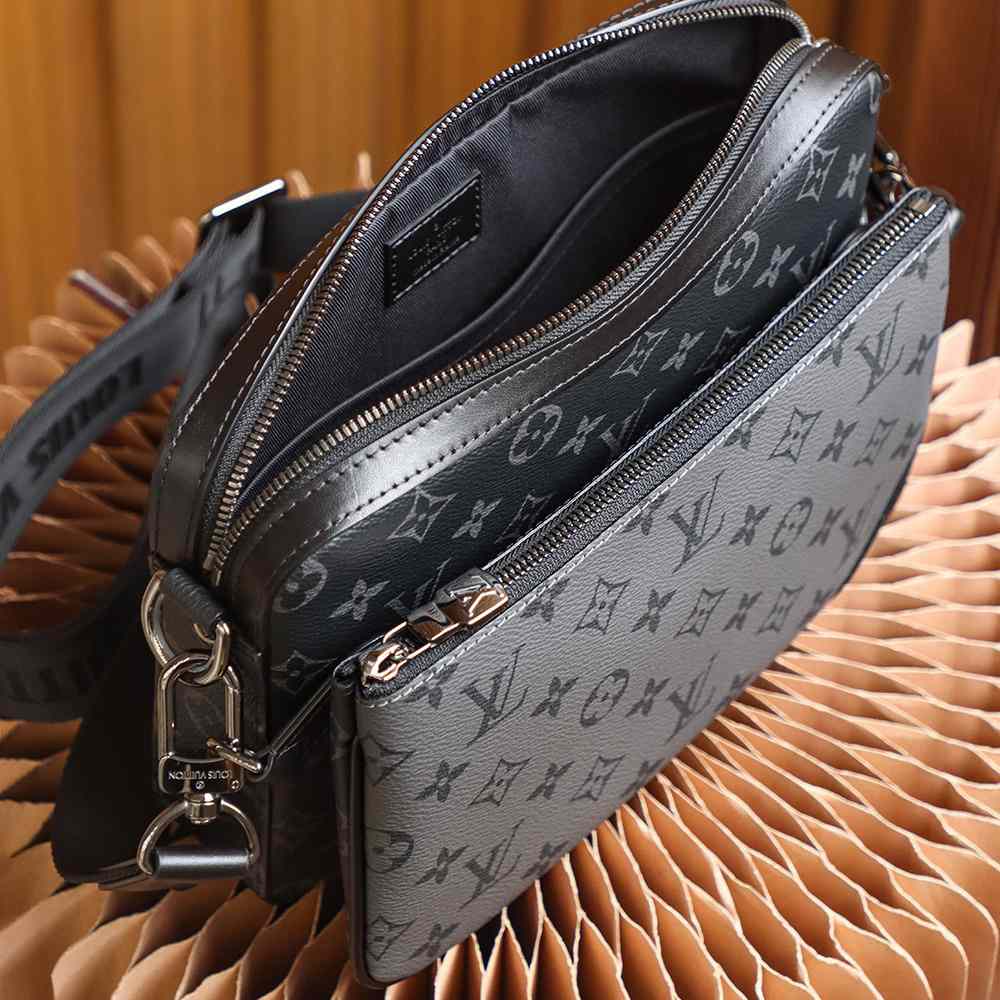 Louis Vuitton Trio Messenger Bag (25*18.5*7cm)     M69443 - 