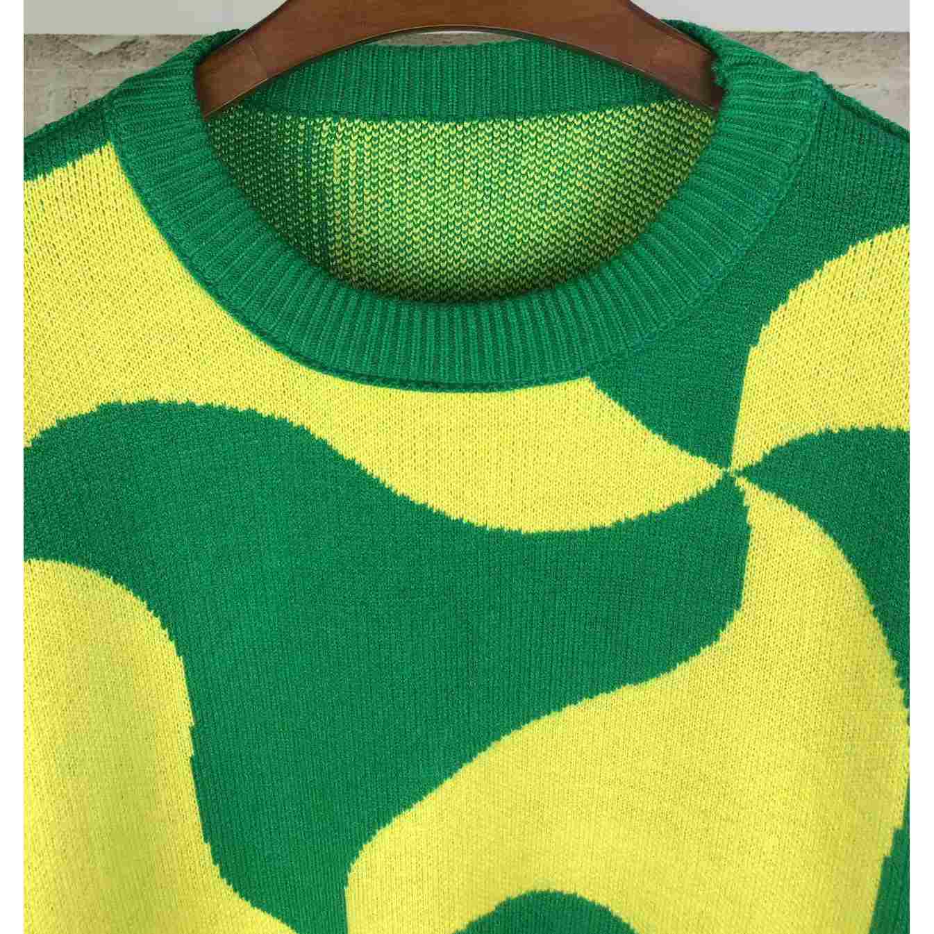 Bottega Veneta Heavyweight Wool Jacquard Wavy Triangle Sweater - 