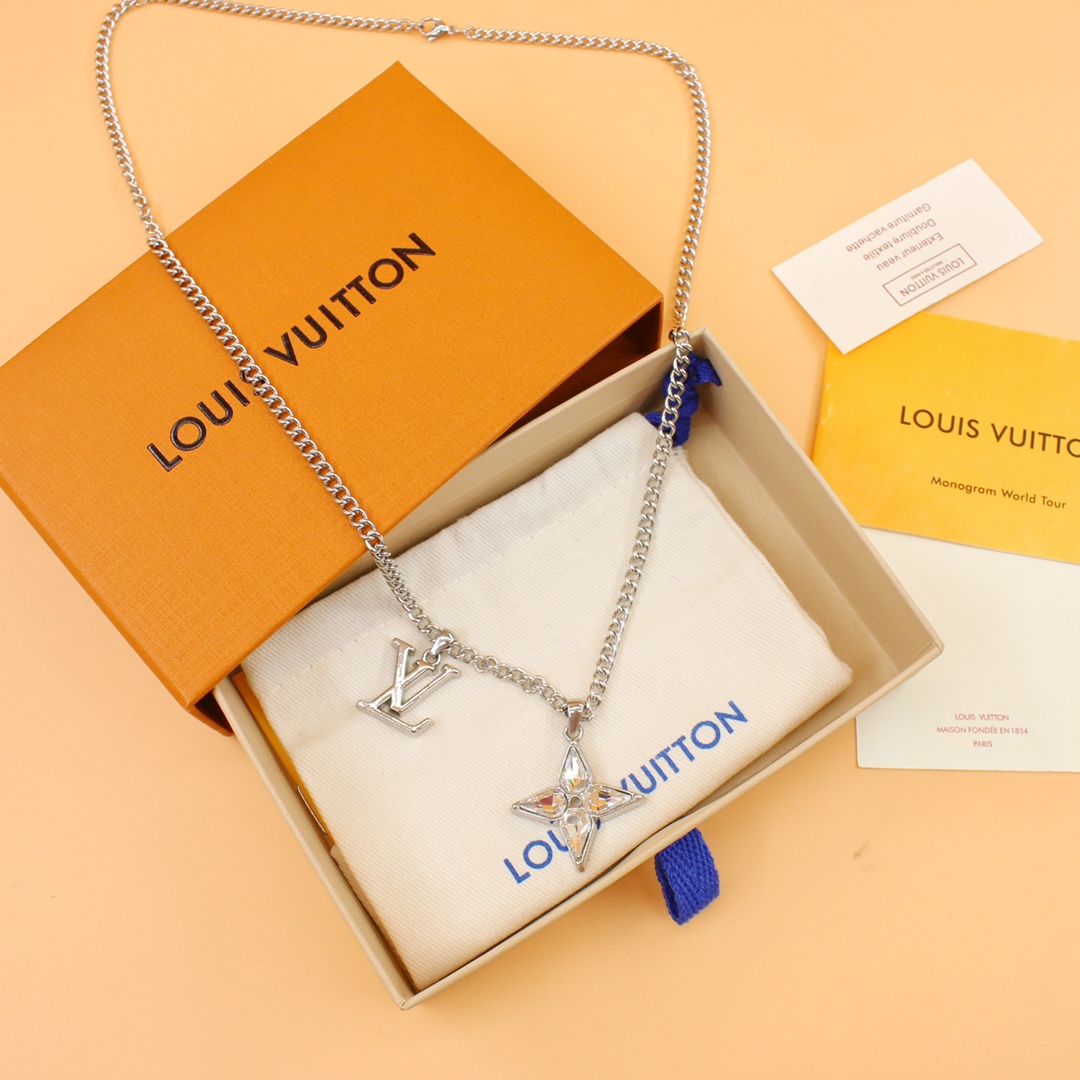Louis Vuitton Flower Cut Necklace    M00680 - 