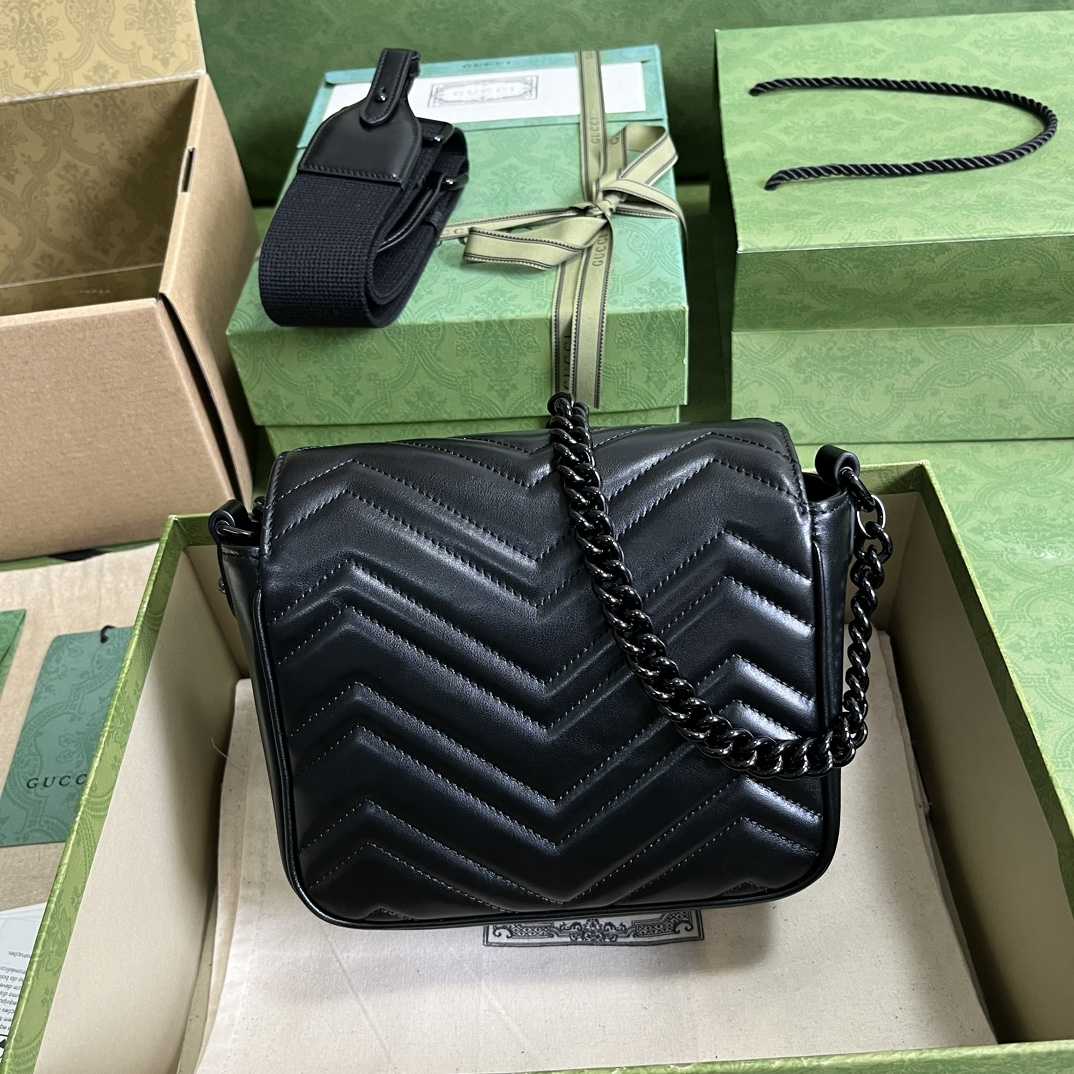 Gucci GG Marmont Matelasse Shoulder Bag  - 