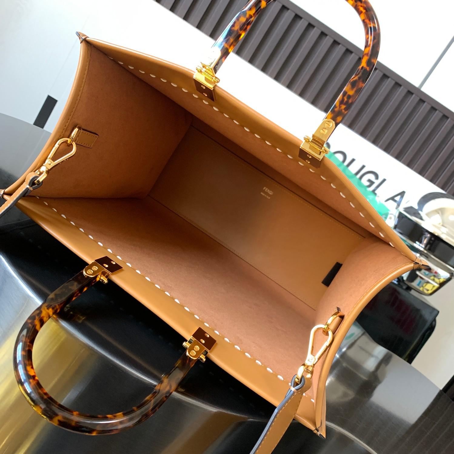 Fendi Sunshine Medium Light Brown Leather And Elaphe Shopper Bag - 