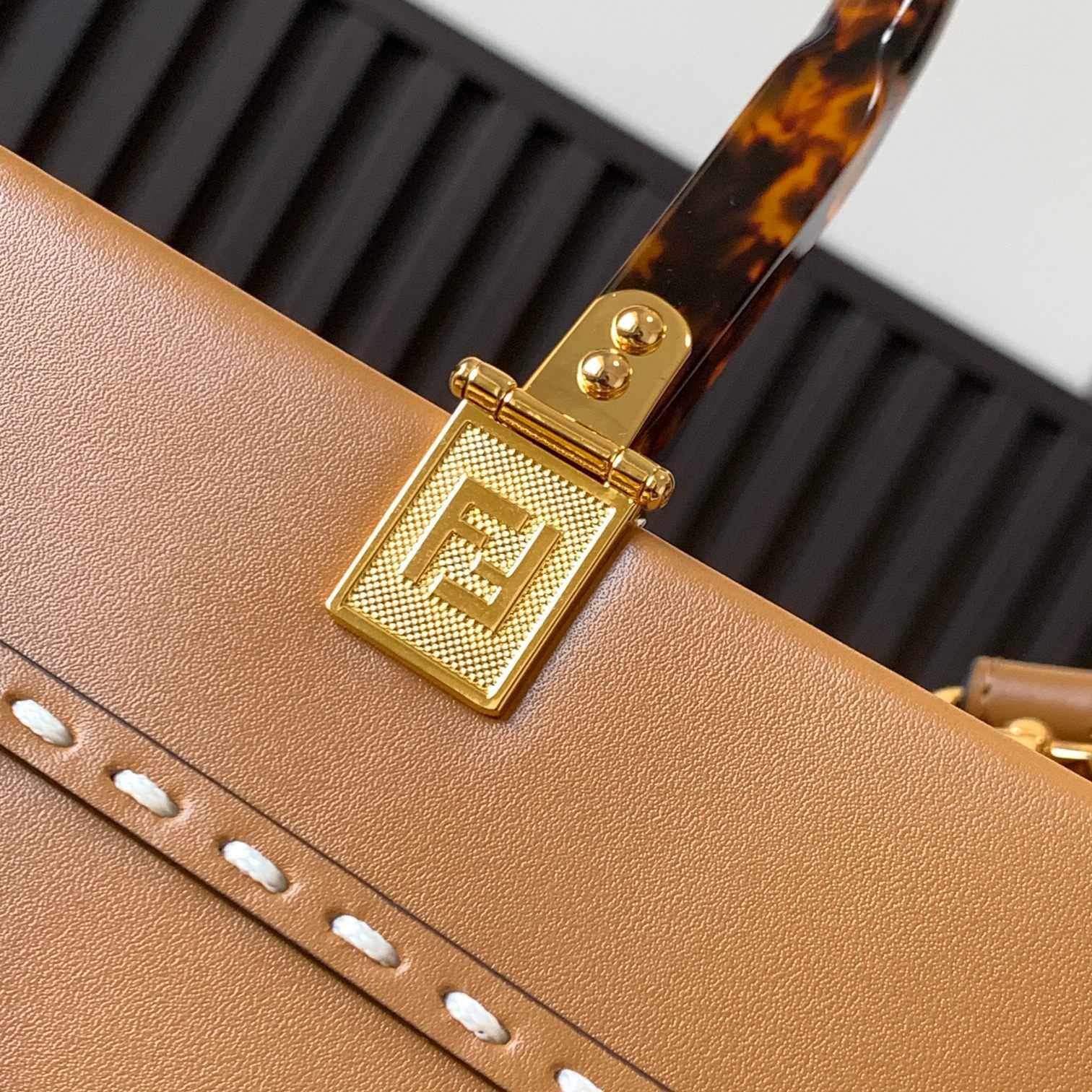 Fendi Sunshine Medium Light Brown Leather And Elaphe Shopper Bag - 