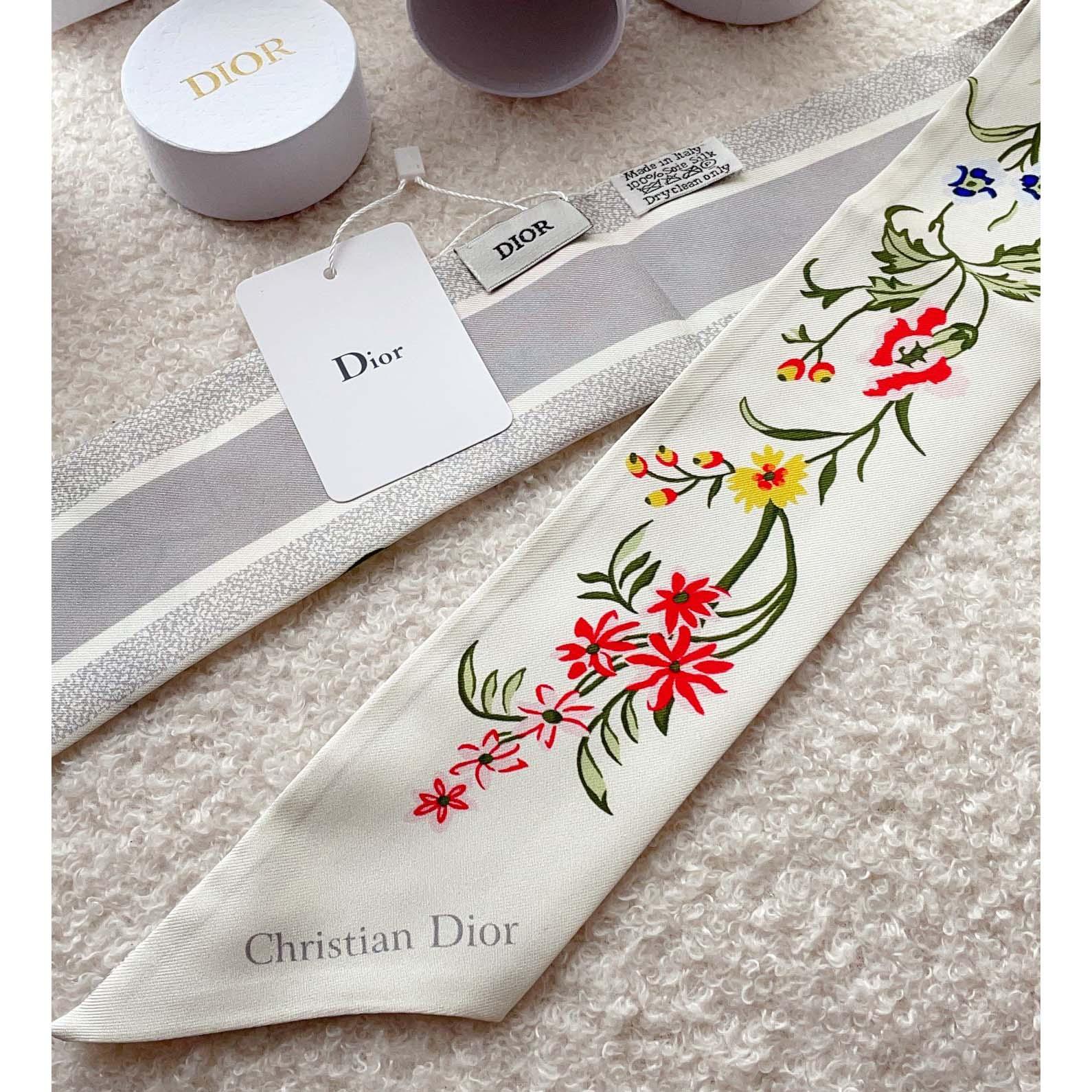 Dior Petites Fleurs Mitzah Scarf - 