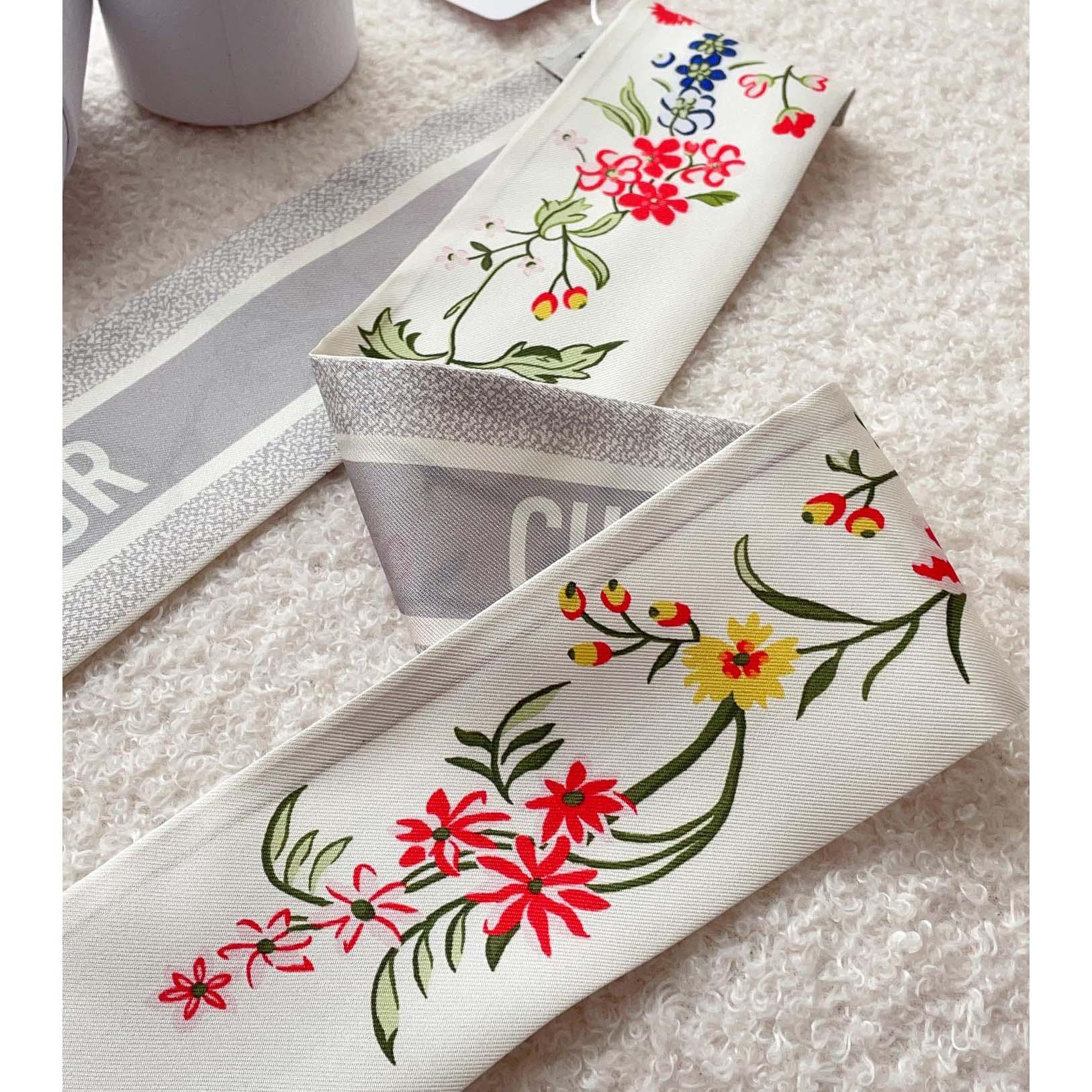 Dior Petites Fleurs Mitzah Scarf - 