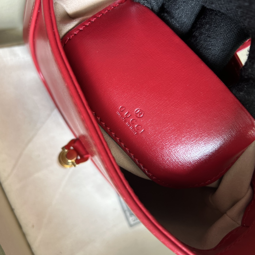 Gucci Jackie 1961 Mini Shoulder Bag (19x13x3cm) - 