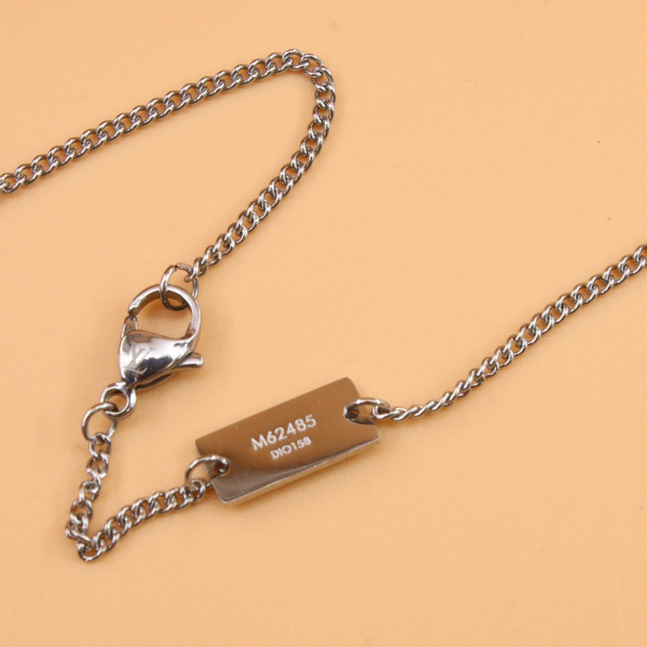 Louis Vuitton Monogram Charms Necklace    M62485 - 