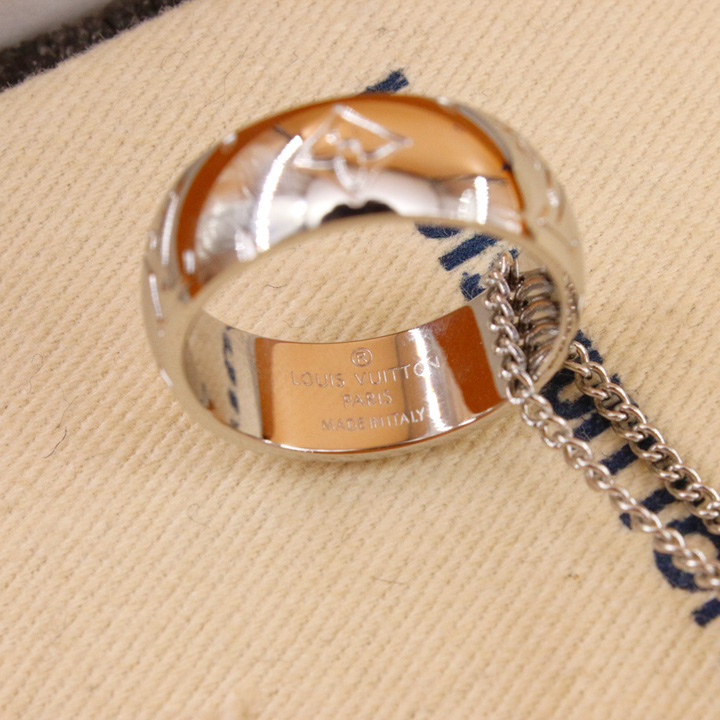 Louis Vuitton Monogram Charms Necklace    M62485 - 