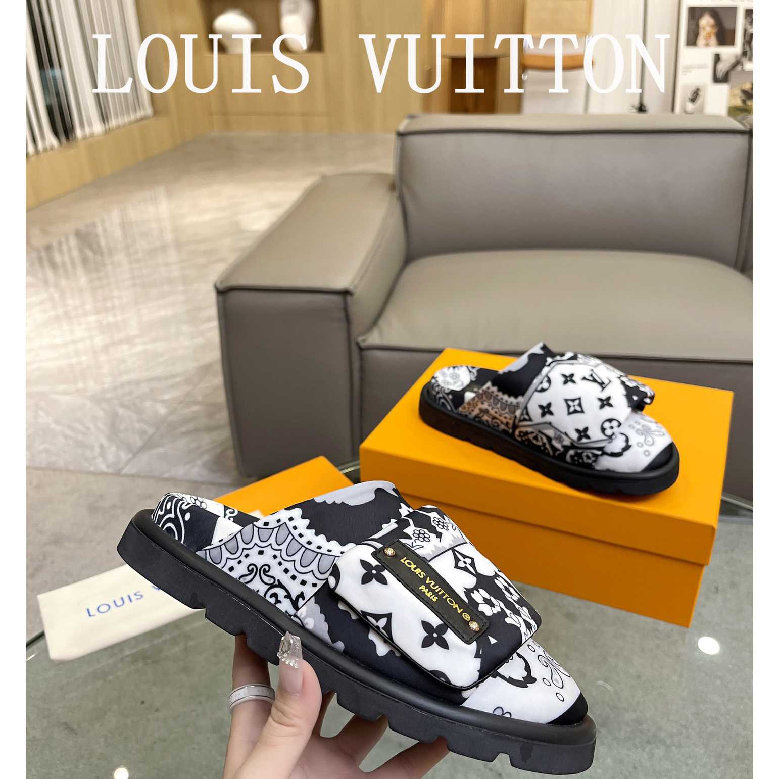Louis Vuitton Slipper Pillow Flat Comfort Mule       - 