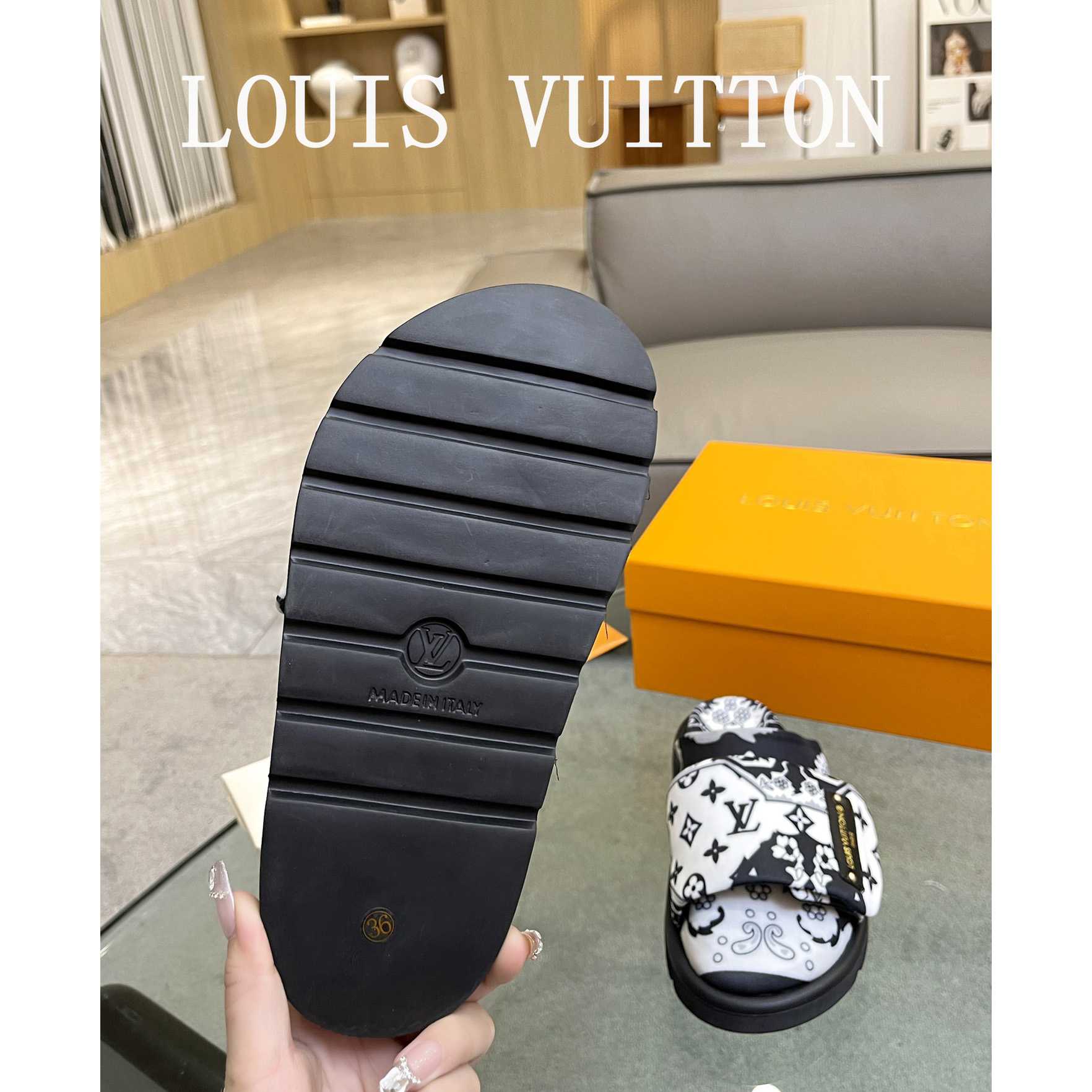 Louis Vuitton Slipper Pillow Flat Comfort Mule       - 