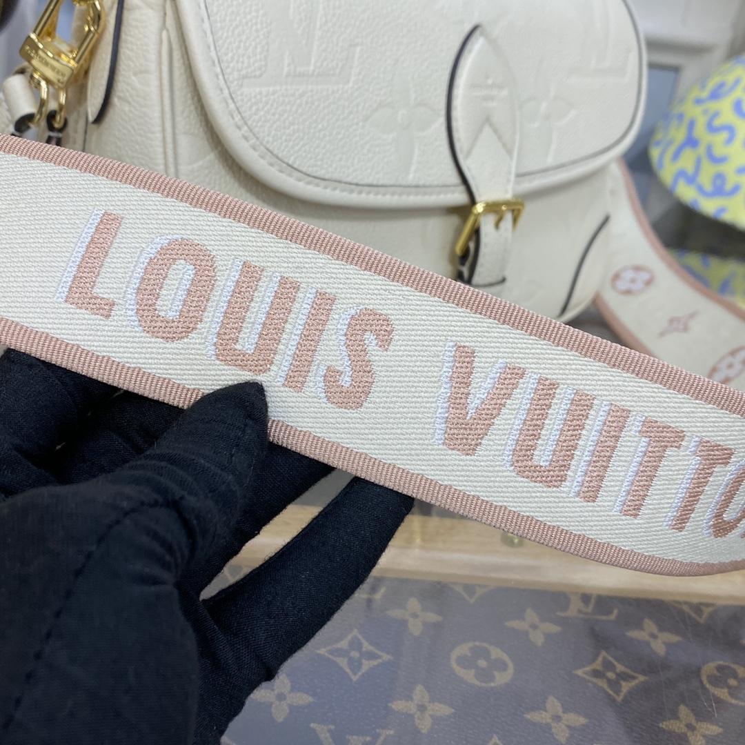 Louis Vuitton Diane (23 x 16 x 8.5cm)   M46388 - 