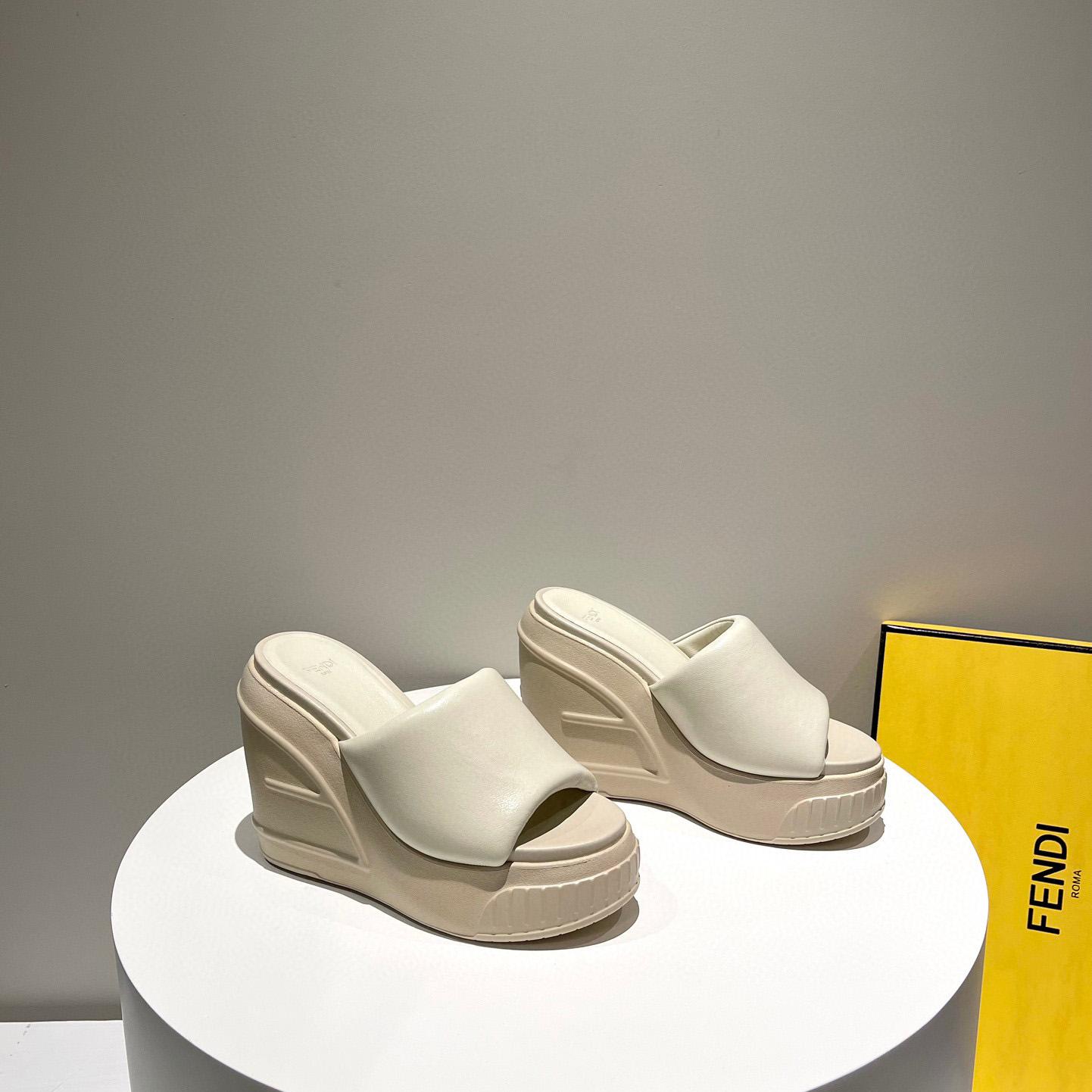 Fendi Fashion Show Beige Nappa Leather Slides - 