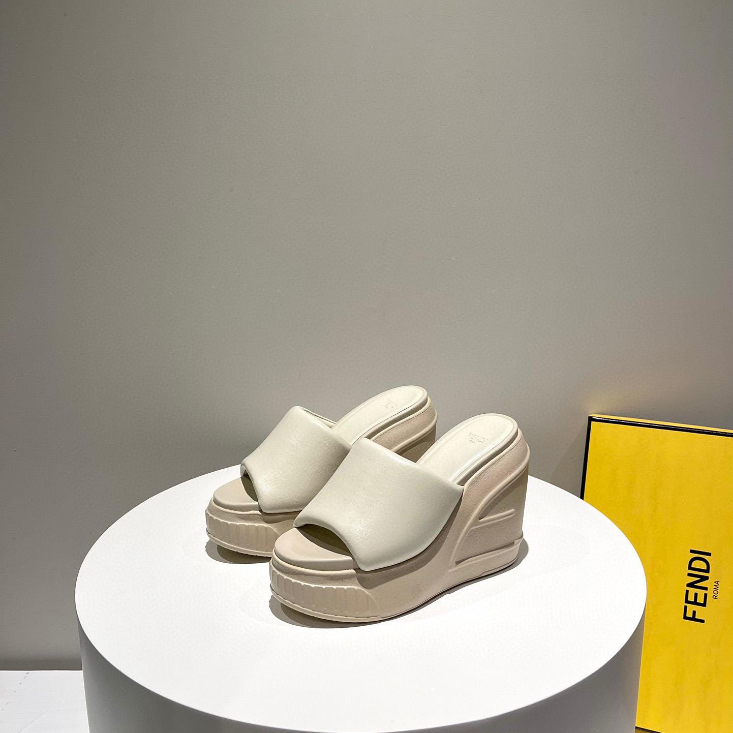 Fendi Fashion Show Beige Nappa Leather Slides - 