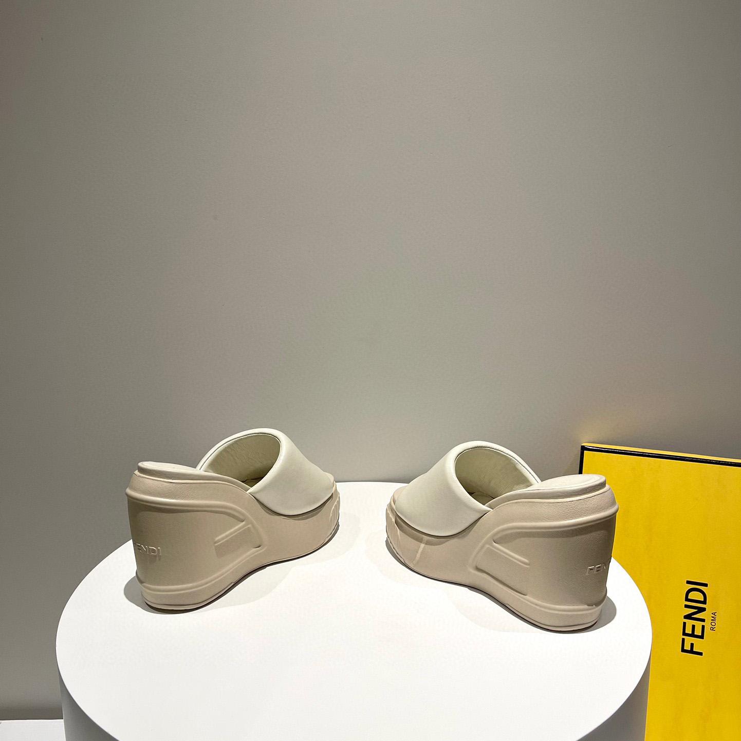 Fendi Fashion Show Beige Nappa Leather Slides - 