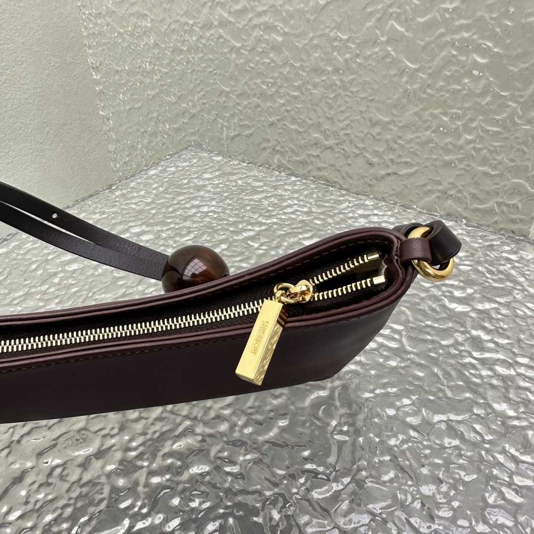 Jacquemus Le Bisou Perle Beaded Shoulder Bag - 