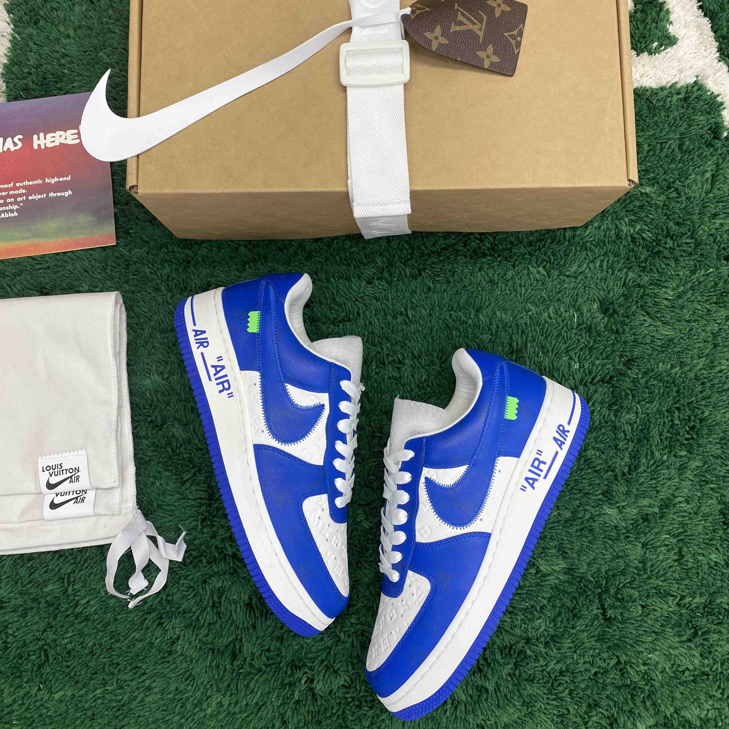 Louis Vuitton x Off-White x Nike Sneaker    - 