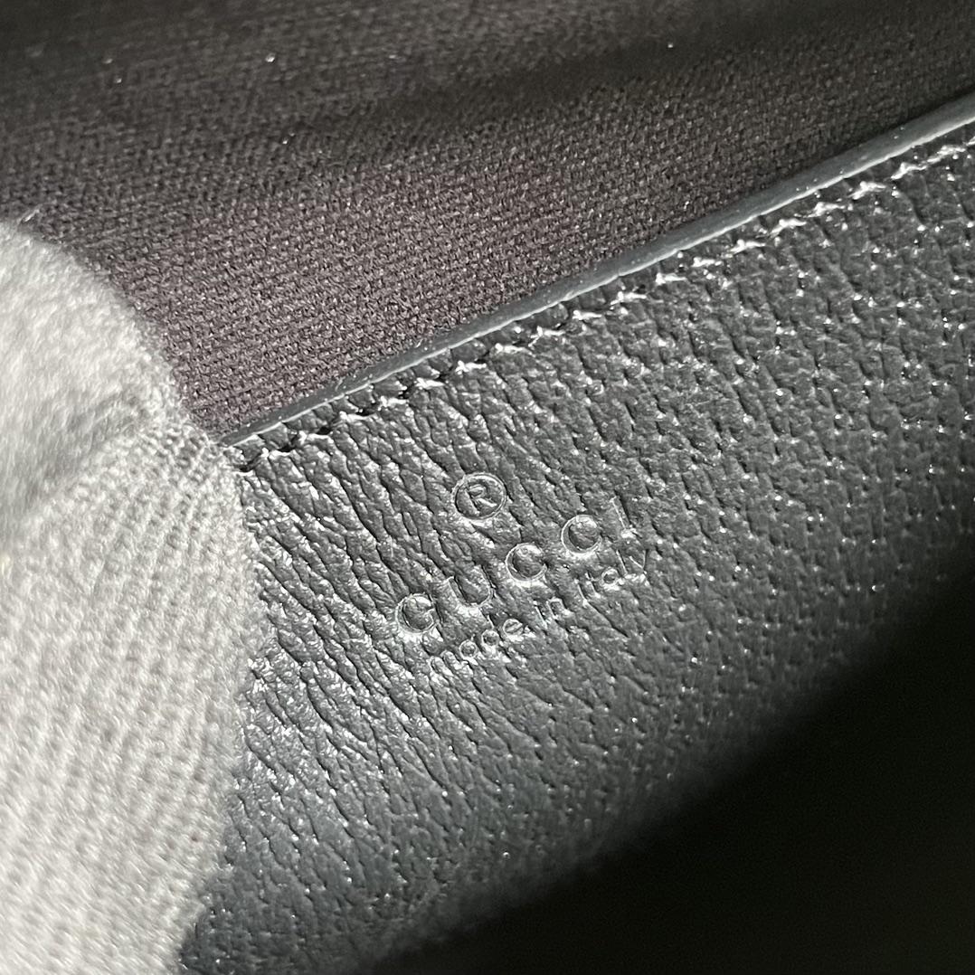 Gucci Jumbo GG Pouch(26-20-6CM) - 
