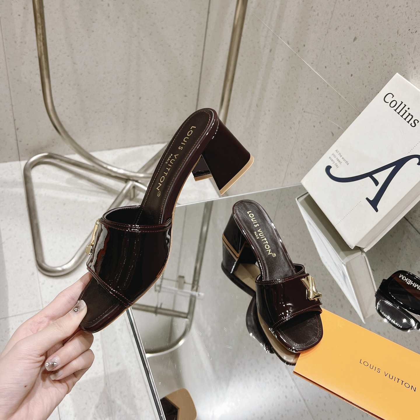 Louis Vuitton Shake Mule   1ABIDW - 