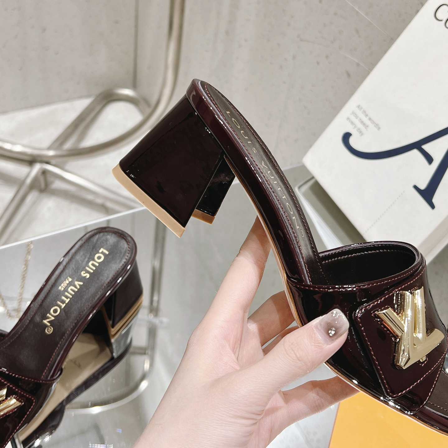 Louis Vuitton Shake Mule   1ABIDW - 