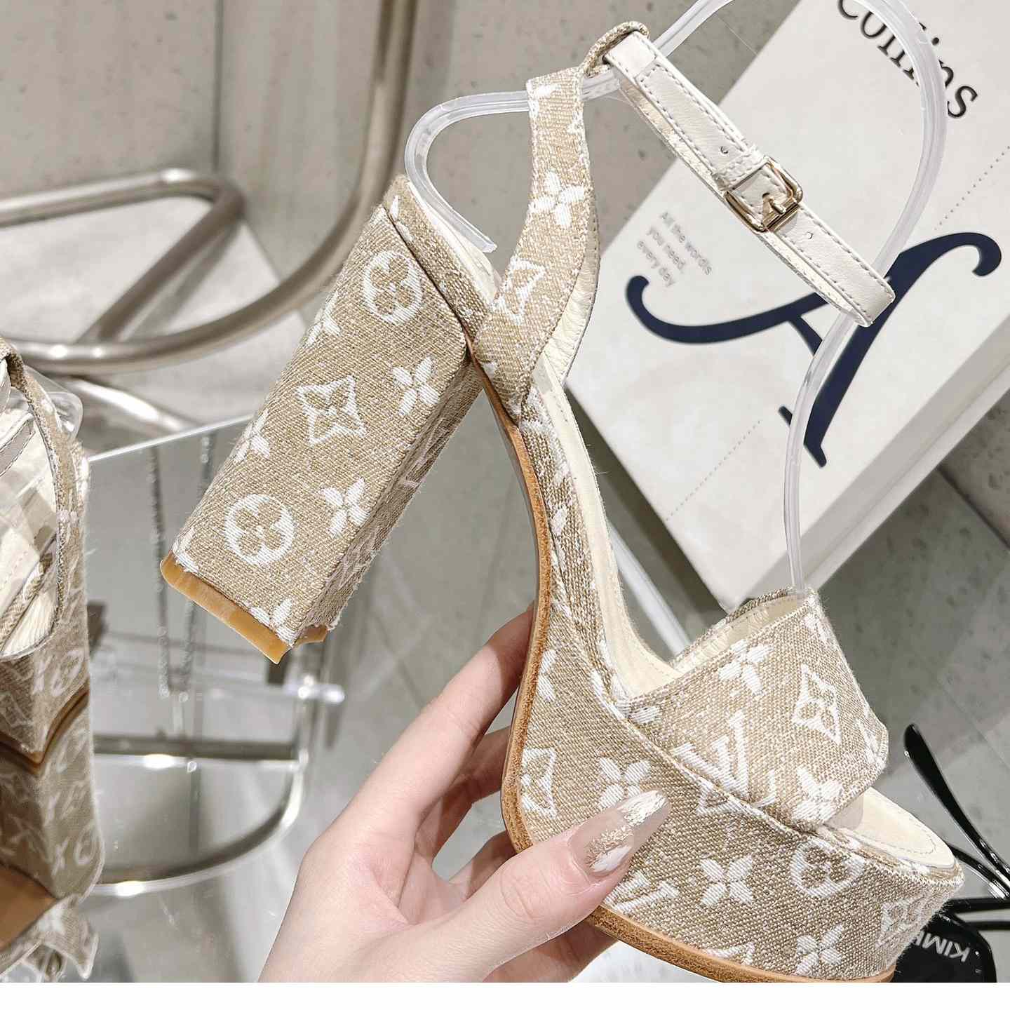 Louis Vuitton Fame Platform Sandal   1AAZCF - 
