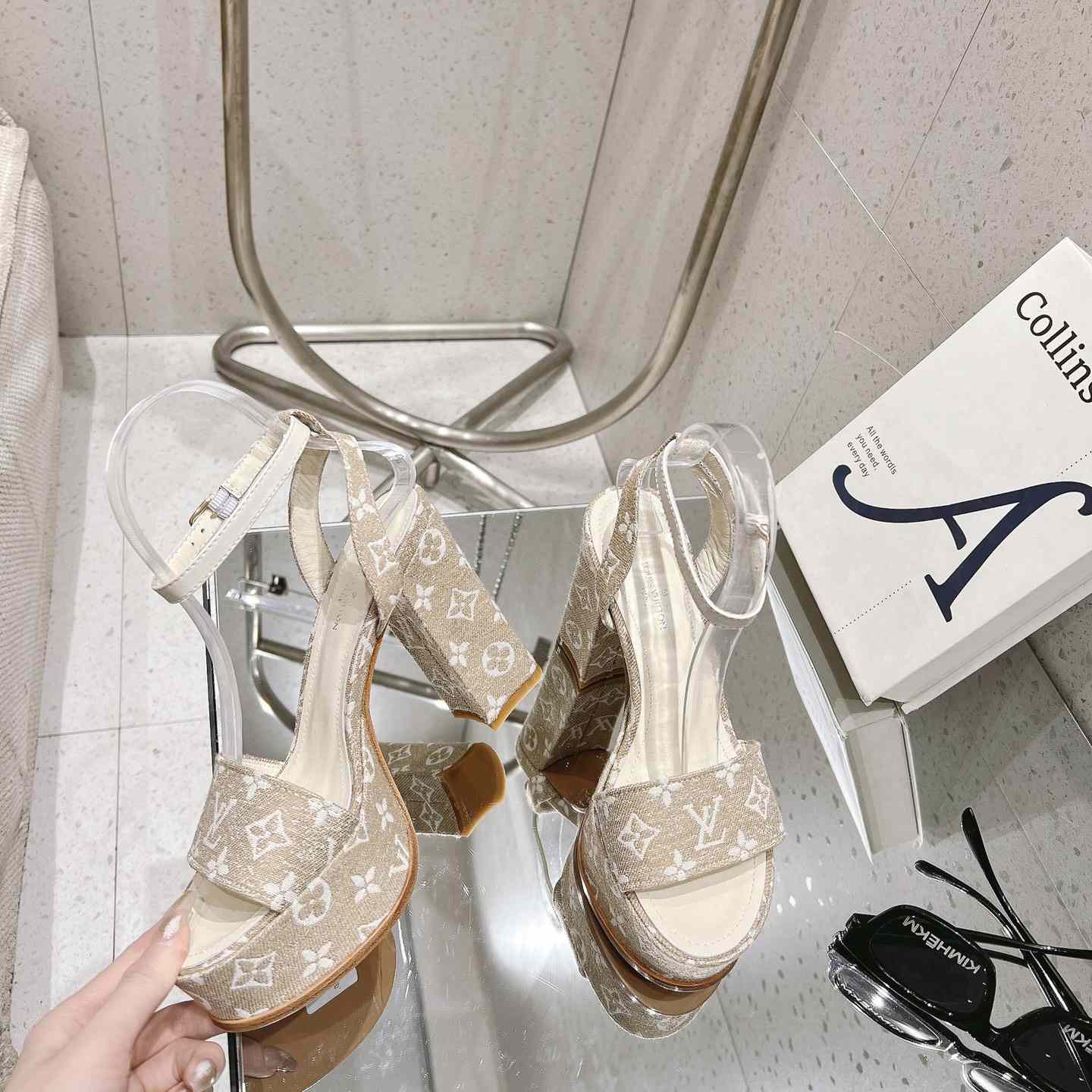 Louis Vuitton Fame Platform Sandal   1AAZCF - 