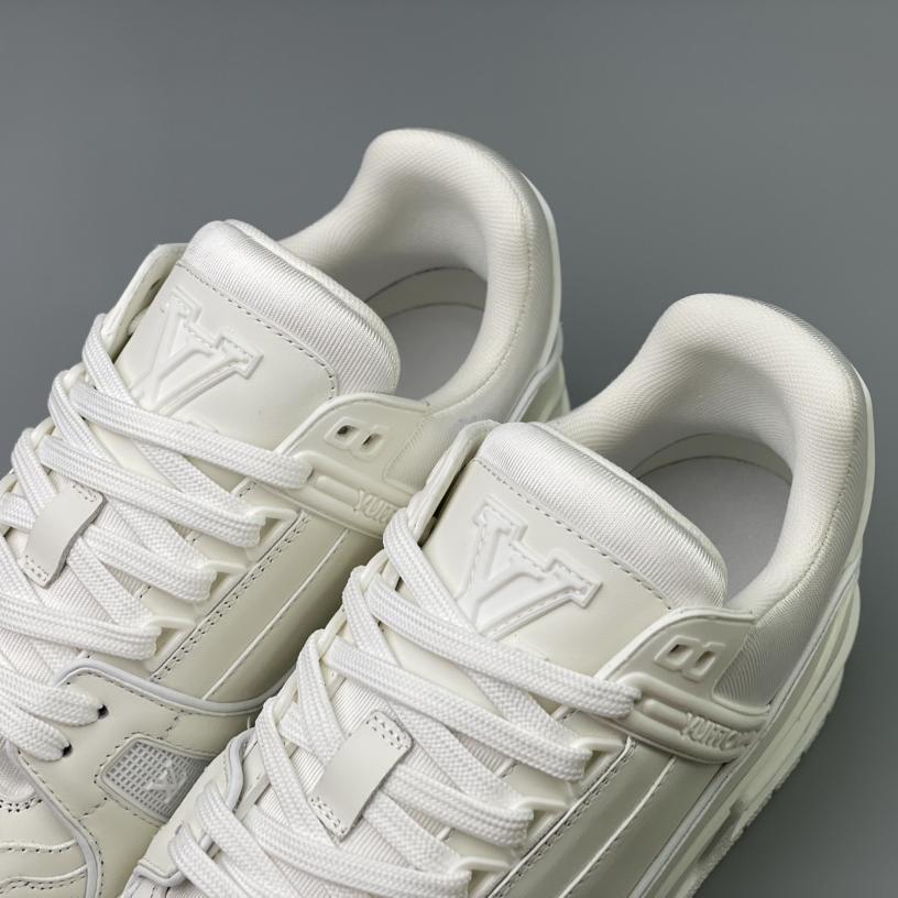Louis Vuitton Trainer Sneaker (Upon UK Size) - 