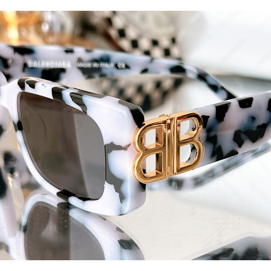 Balenciaga Dynasty Rectangle Sunglasses In White    bb0096 - 