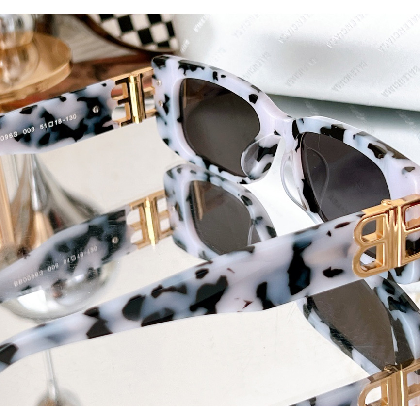 Balenciaga Dynasty Rectangle Sunglasses In White    bb0096 - 