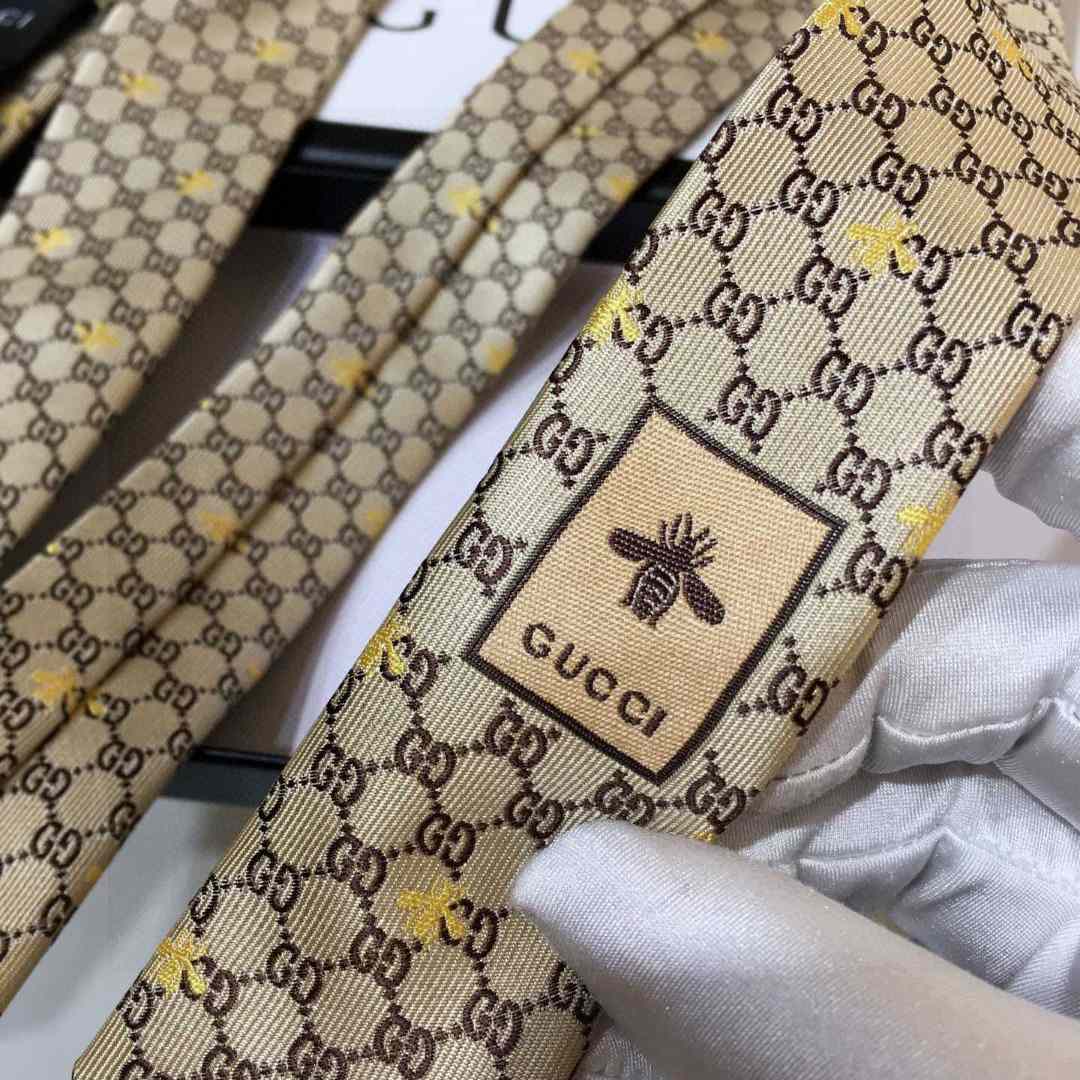 Gucci GG Bees Silk Tie - 