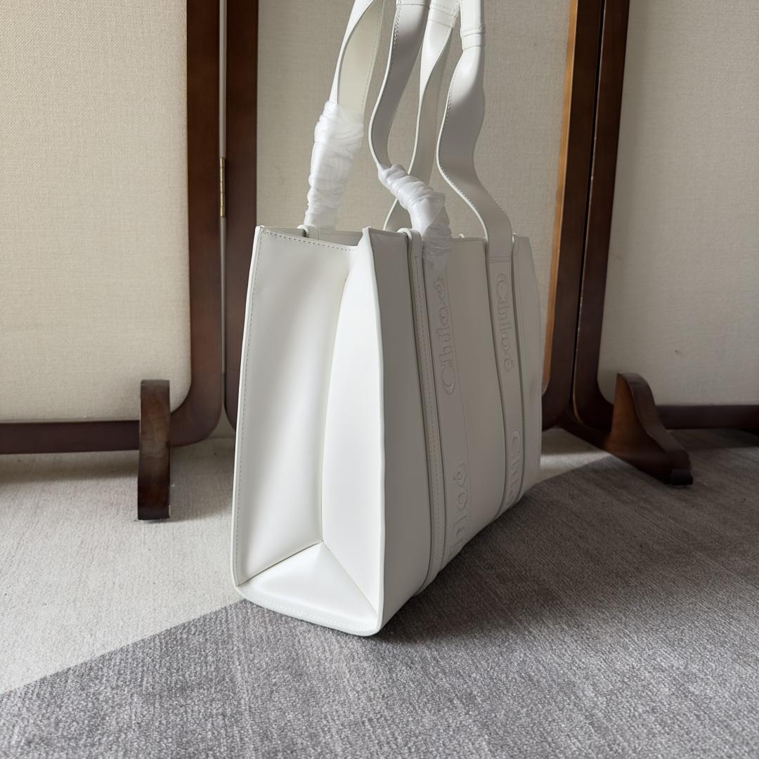 Chloe Medium Woody Tote Bag - 