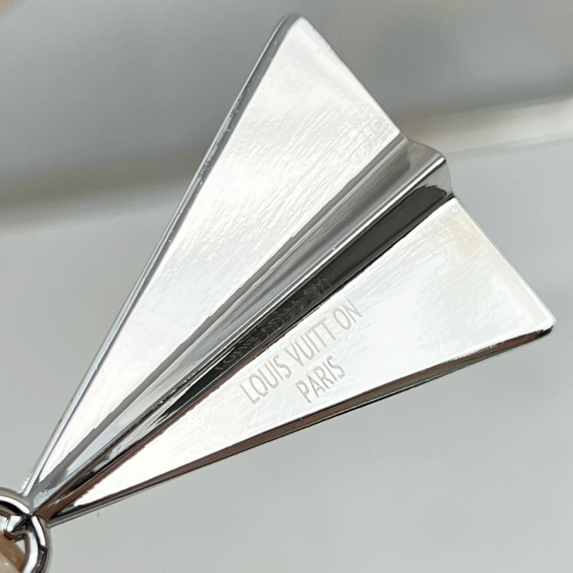 Louis Vuitton LV Paperplane Necklace      M01034 - 