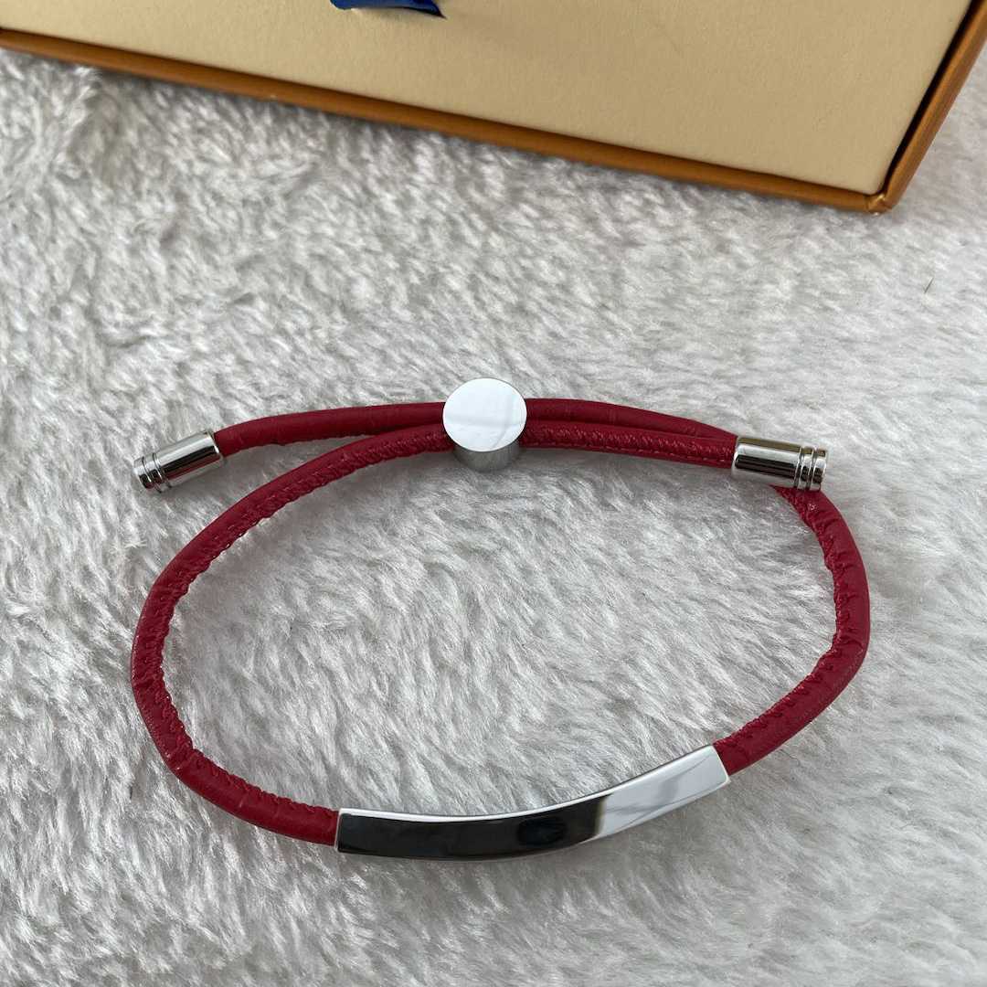 Louis Vuitton Clip It Bracelet     M8120E - 